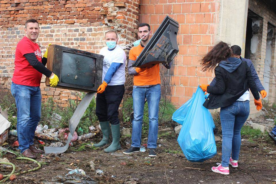 Lets Do It Kosova largoi 4 deponi nga Istogu