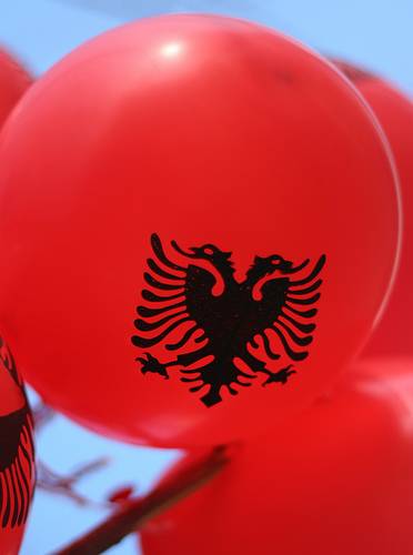 Shqiptarët sot festojnë 28 Nëntorin