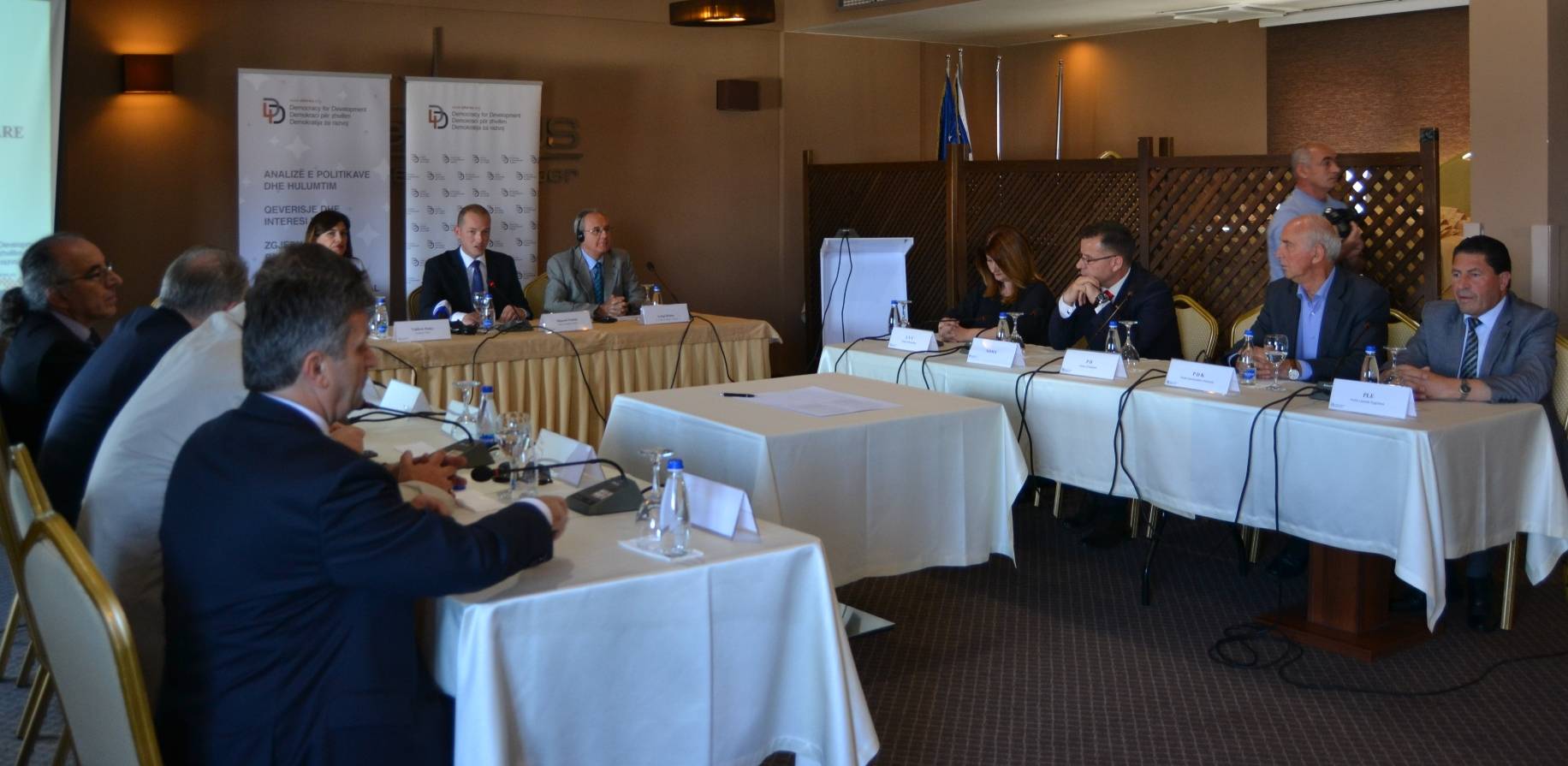 Partitë nënshkruan deklaratë për rritjen e transparencës financiare