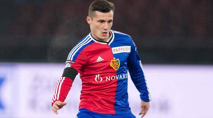 Taulant Xhaka rinovoi deri në vitin 2021 kontratën me Baselin