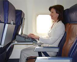 SHBA nuk e vazhdojnë ndalimin e laptopëve në avionë