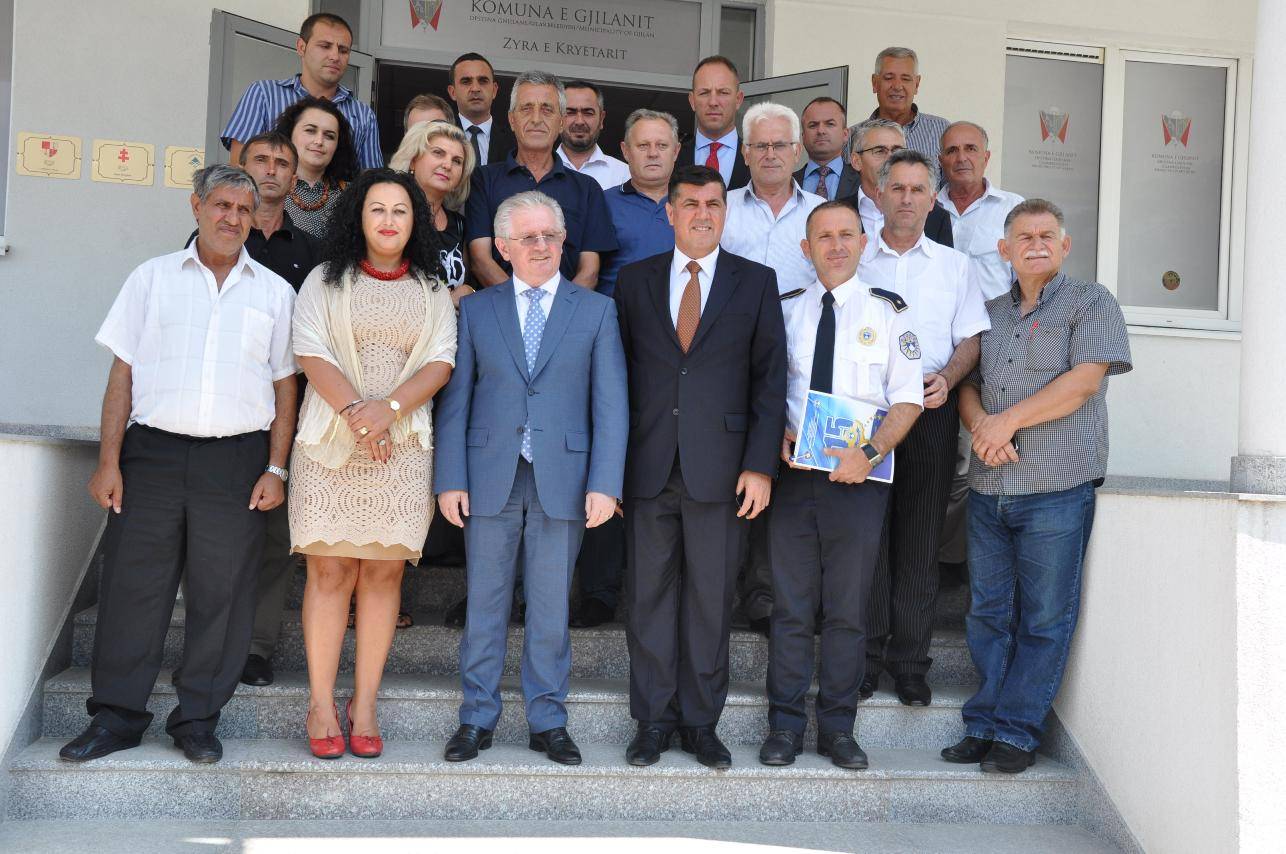 Ministri Hyseni vizitoi komunën e Vitisë dhe Gjilanit