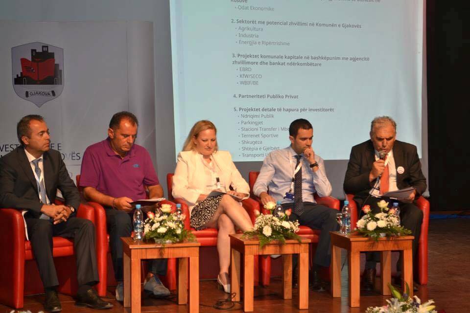 Mbi 250 biznese në konferencën e investitorëve në Gjakovë