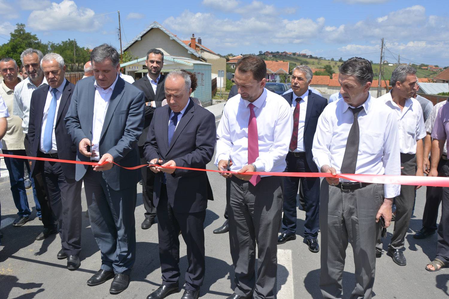 Ministri i  Zharku përuroi rrugën e re Morinë-Rezallë