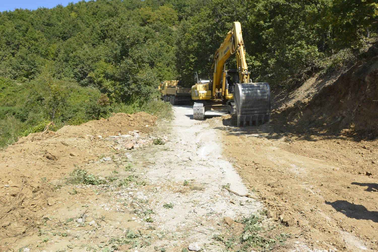 Sot fillon asfaltimi i rrugës Hani i Elezit - Gorancë - Glloboçicë 