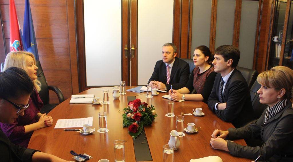 Diskutohen interesat e dyanshme mes Kosovës dhe Kroacisë 