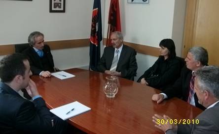 Ministri Gashi takoi delegacionin shëndetësor Nënë Tereza