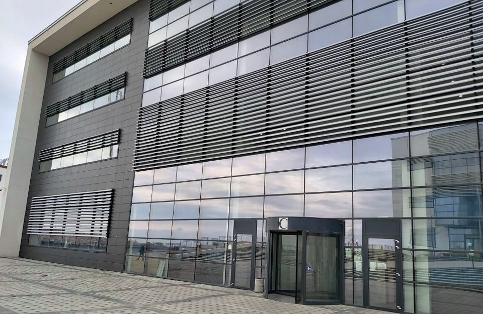 J.M ndalohet për keqpërdorim dhe mashtrim në prokurim publik
