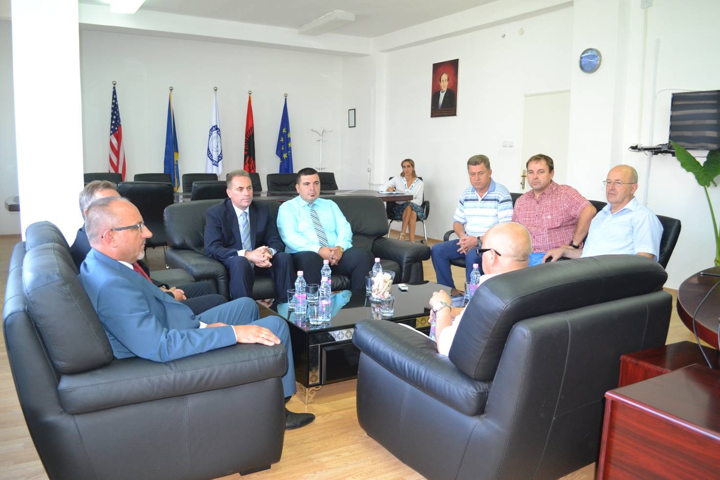 Ministri Rrahmani vizitoi Universitetin e Gjilanit 