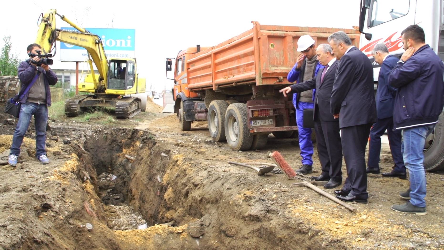 Përurohen dy rrugë në Ferizaj
