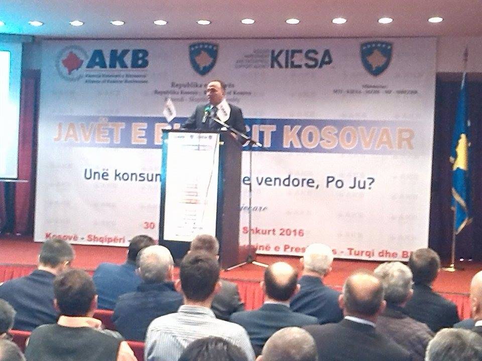 Qeveria nuk duhet të pengojë bizneset, por të ndihmojë me politika zhvillimore