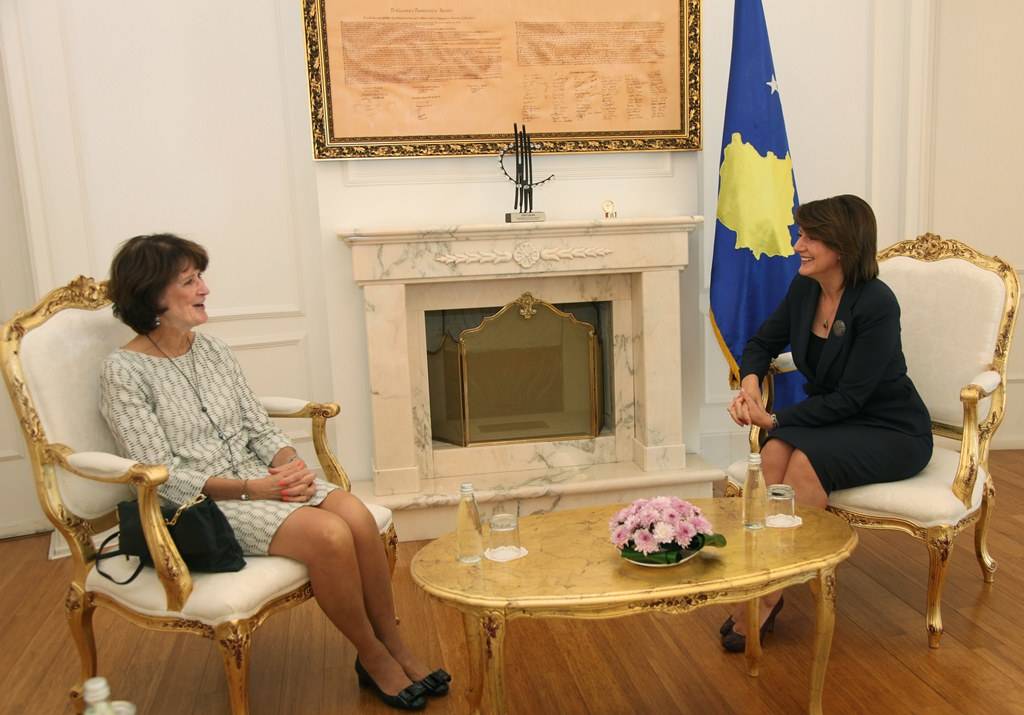 Jahjaga takohet me Ambasadoren e Kanadasë në Zagreb, jorezidente për Kosovën