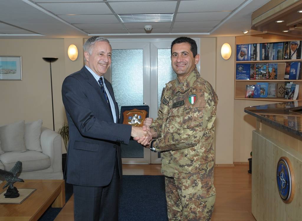 Komandanti i KFOR-it u takua me shefin e misionit të OSBE-së 