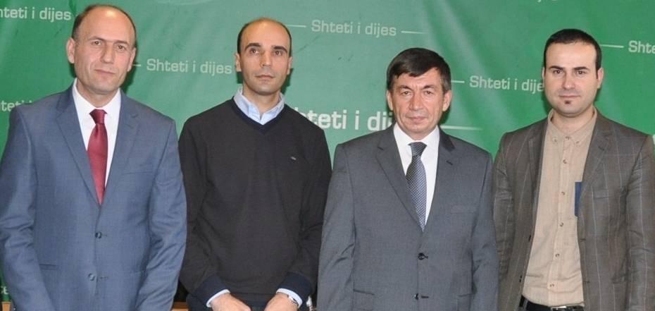 Ndahen çmimet “Shkencëtar i vitit” dhe “Shkencëtar i ri i vitit”