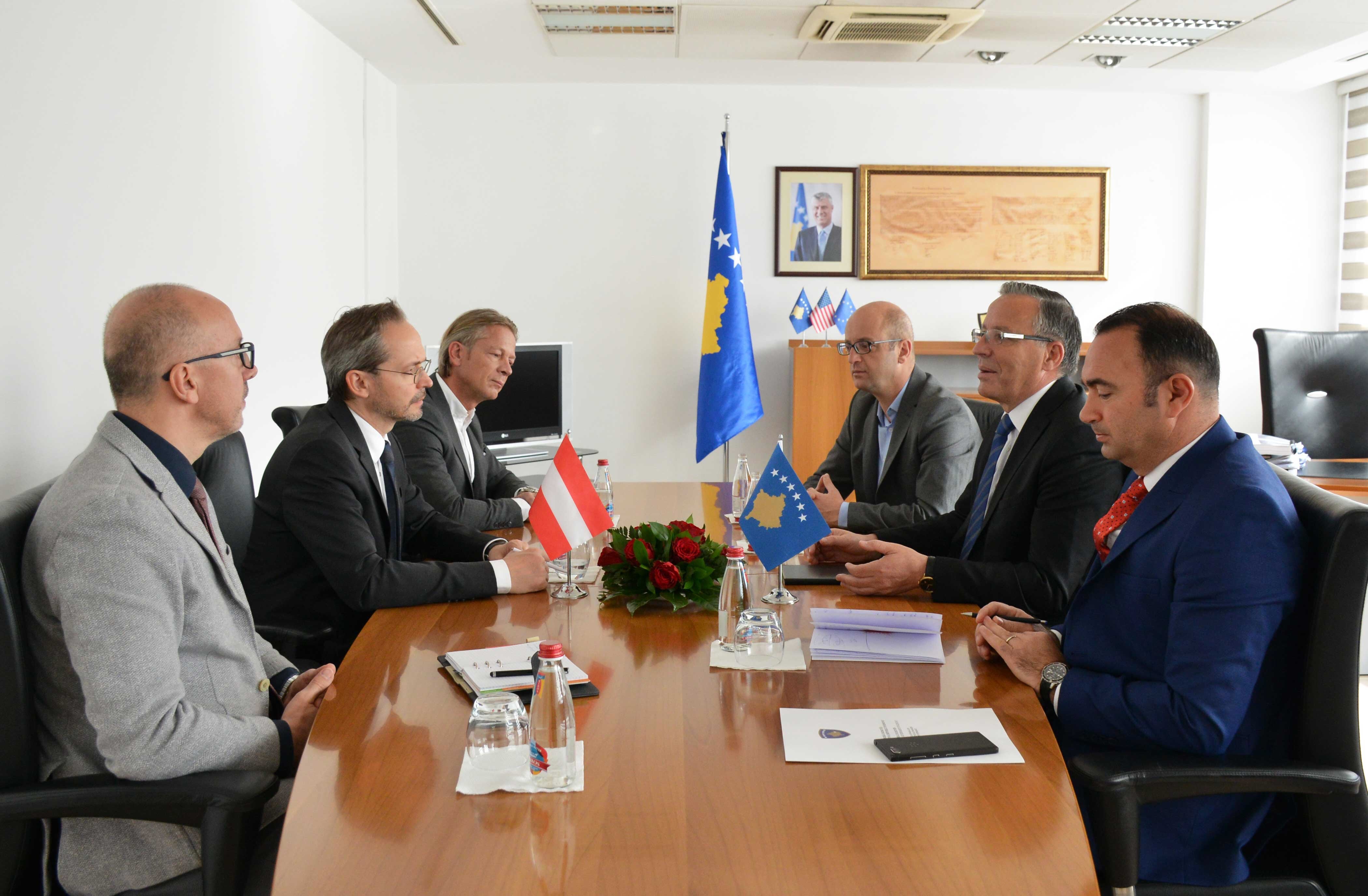 Austria mbështet edhe në të ardhmen institucionet e Kosovës