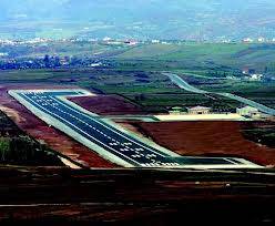 Aeroportit ushtarak i Gjakovës kalon në shfrytezim të qeverisë 