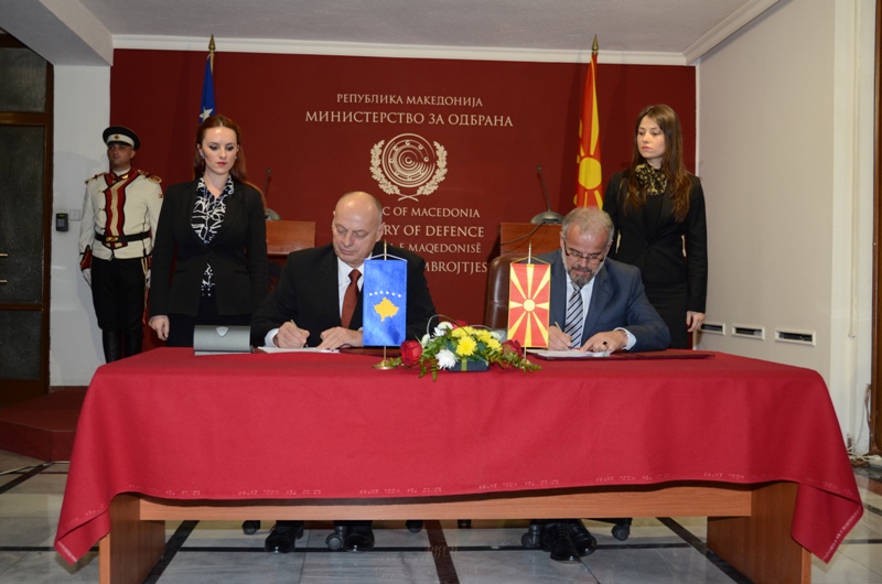 Ministri Çeku vizitë zyrtare në Maqedoni