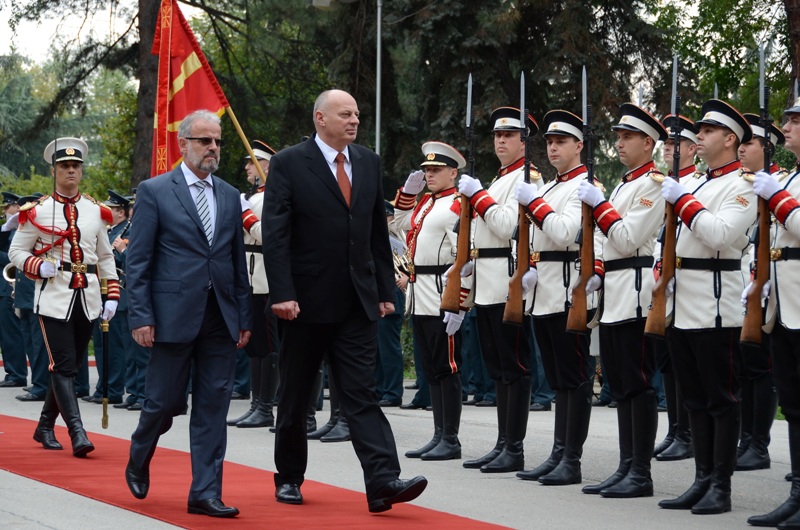Ministri Çeku vizitë zyrtare në Maqedoni