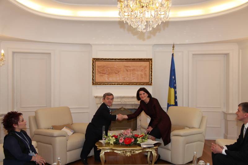 Jahjaga premton përkujdesje ndaj personave me aftësi të kufizuara