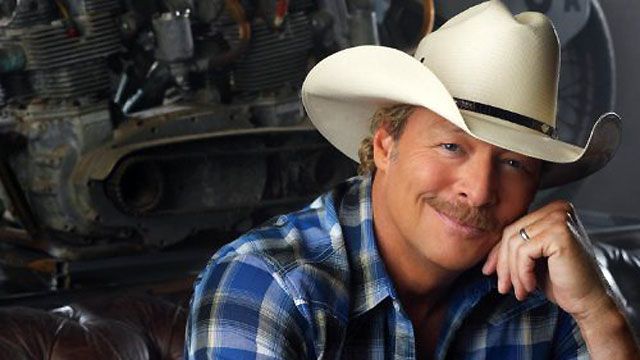 Alan Jackson publikon albumin e ri “Thirty Miles West” 