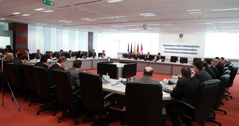 Mbahet konferenca e ambasadorëve të Republikës së Kosovës