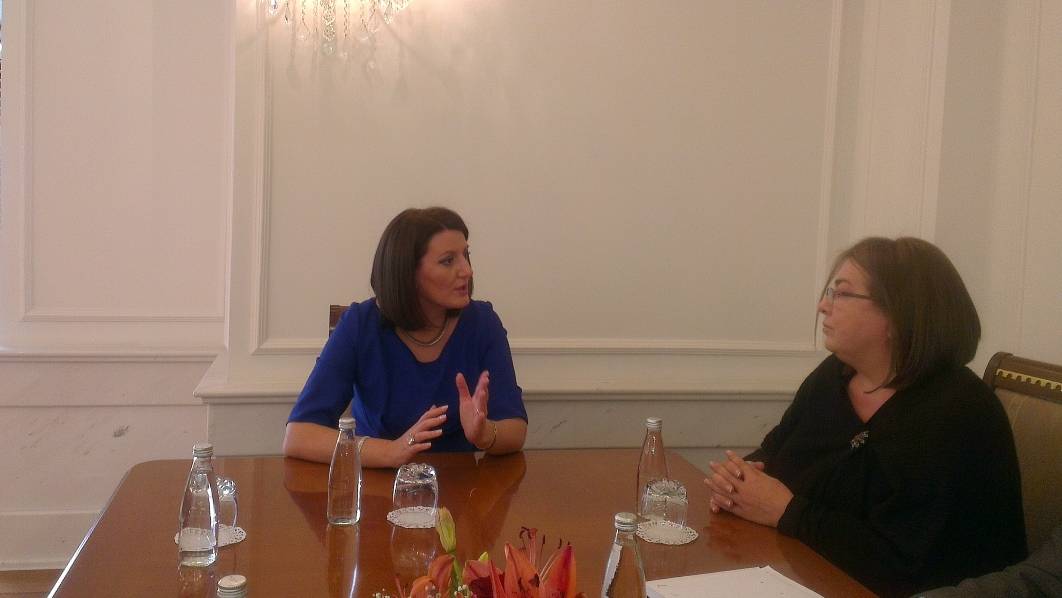 Presidentja Jahjaga priti në takim përcjellës Ambasadoren Zherka