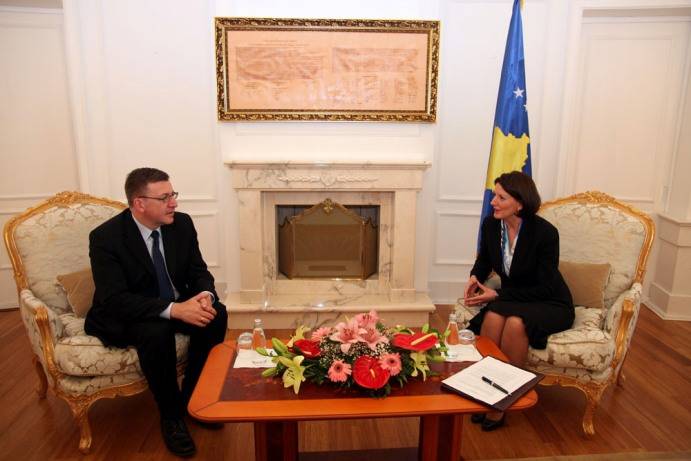 Vanackere: Kosova të bëjë ndryshime të brendshme