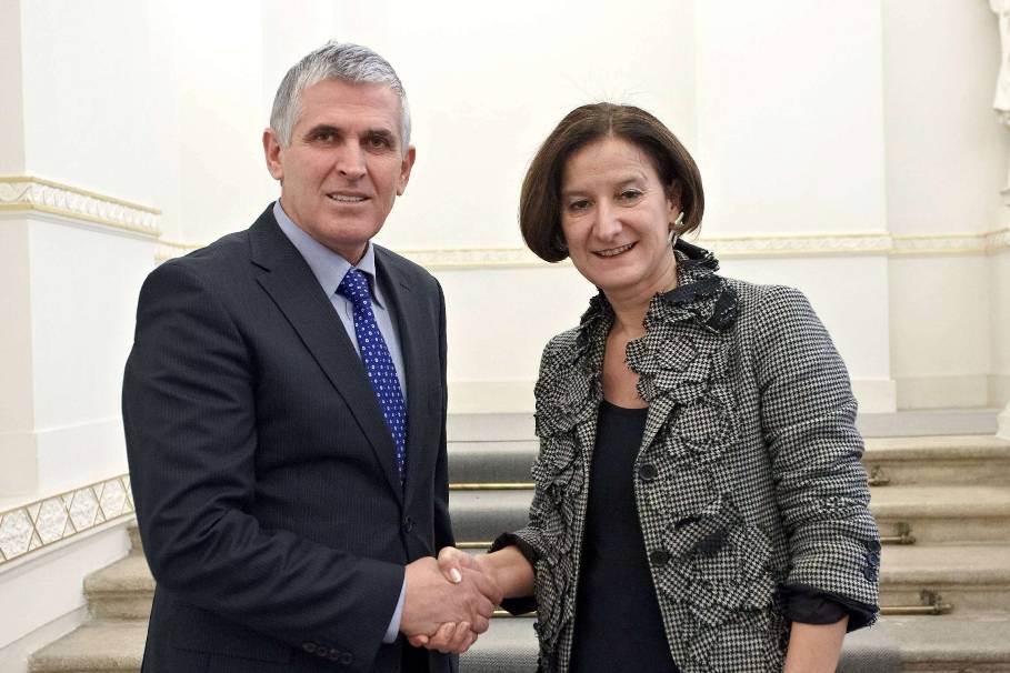 Ministri Rexhepi po qëndron në një vizitë zyrtare në Austri