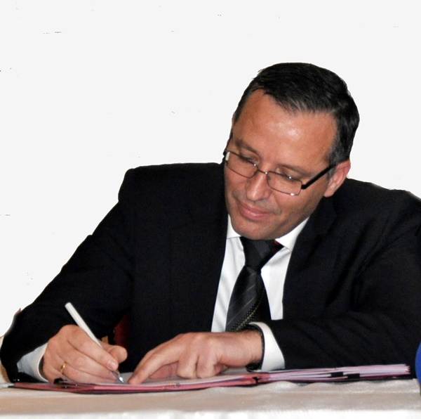 Hamza nënshkroi 8 udhëzime administrative për tatimin prone