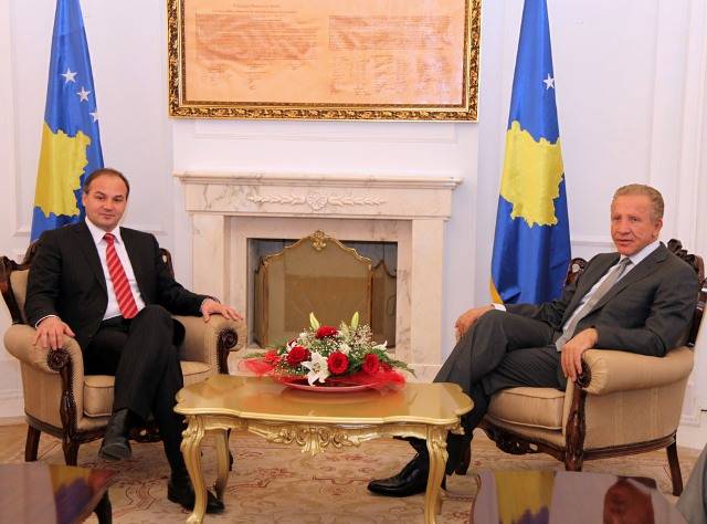 Pacolli: Ti sjellim Kosovës sa më tepër njohje