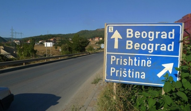 KE dërgon ministrat kosovarë me makinë në Beograd
