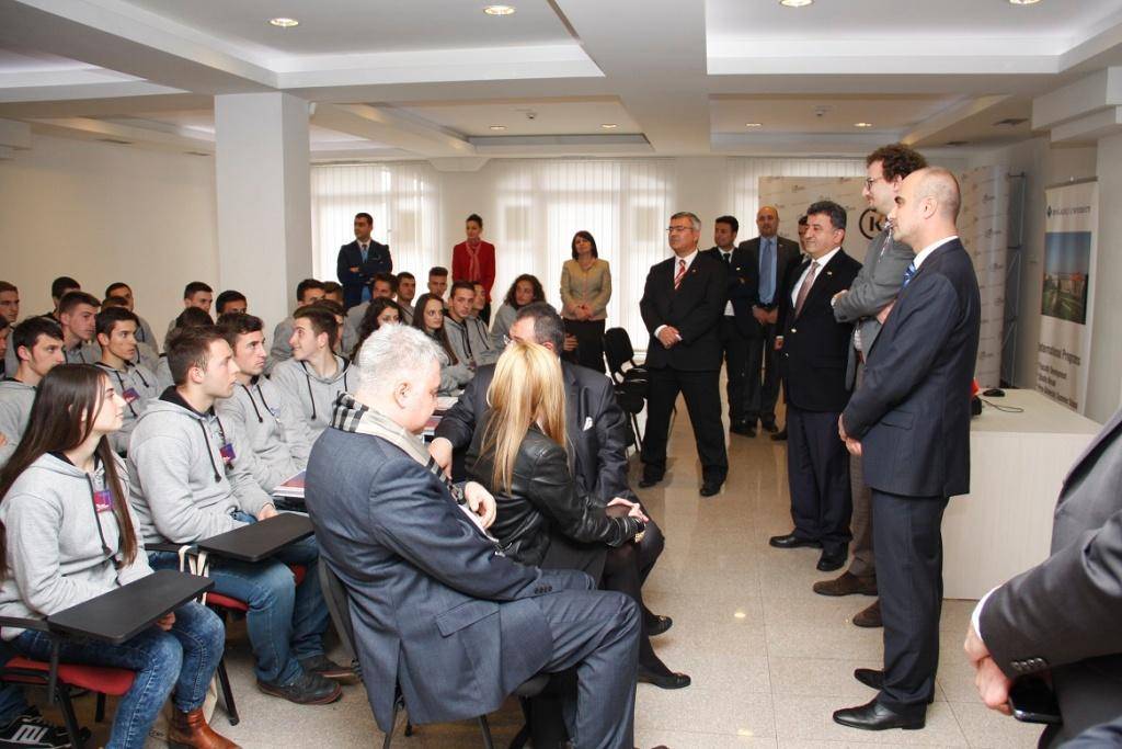 Ministri Nikaj viziton Akademinë e KEDS