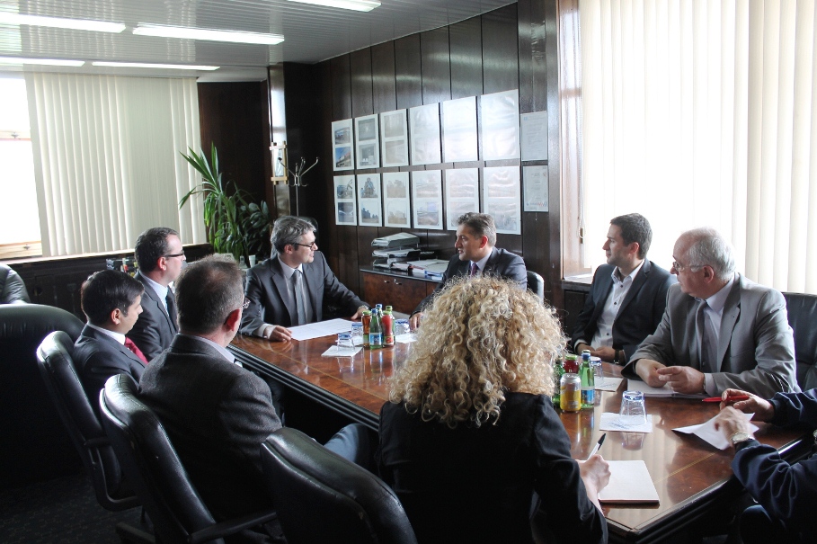 Ministri Beqaj ofroi përkrahje institucionale për Ferronikelin 