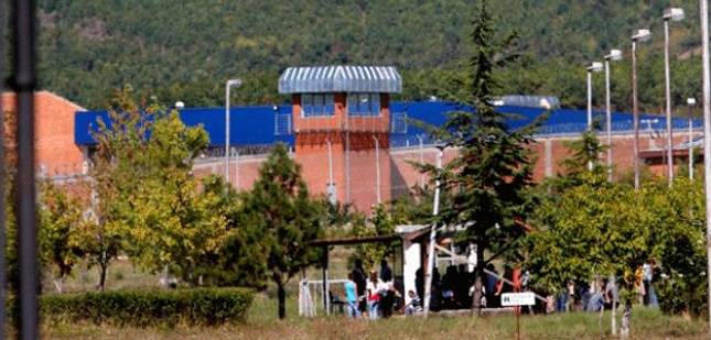 Vdes edhe një i dënuar në burgun e Dubravës
