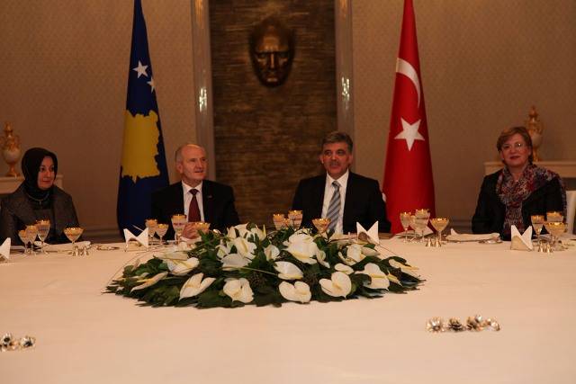 Presidenti Sejdiu vizitoi Ambasadën e Kosovës në Ankara