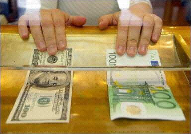 Kredia për Greqinë rrit euron kundrejt dollarit