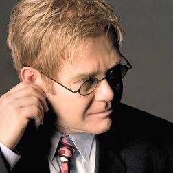 Elton John lë muzikën pop