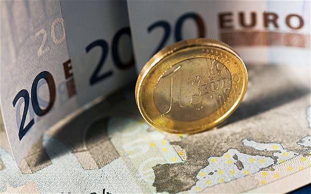 Kriza financiare vë në provë Euron