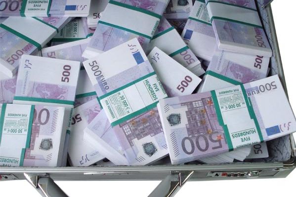 Eurozona rrit fondin e shpëtimit financiar për 500 miliardë euro