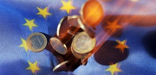 Suficiti tregtar i Eurozonës arrin në 13.6 miliardë euro