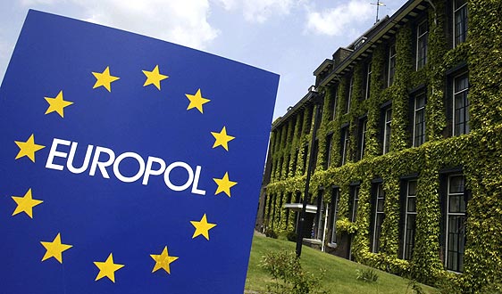 Europol arreston 61 persona për kartat e kreditit fallso