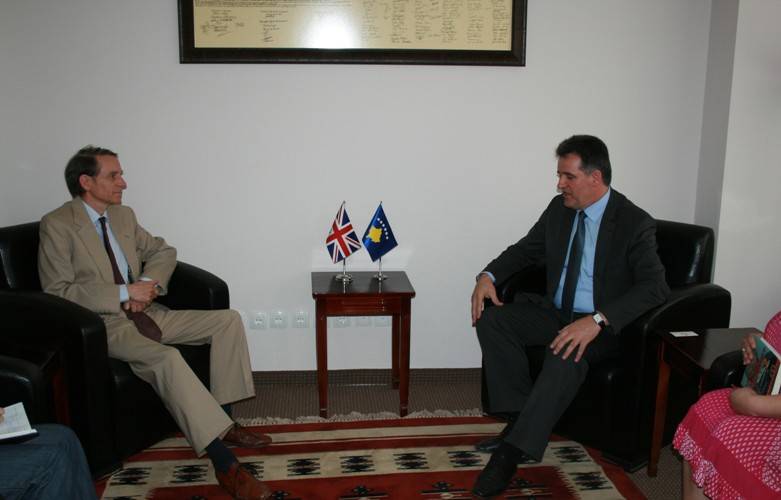 Ministri Mujota, priti ambasadorin e Britanisë së Madhe