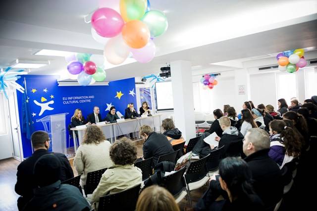 Ftohen fëmijët të paraqesin vizionin për barazinë gjinore
