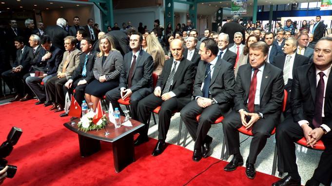 Ministri Agani hapi panairin shëndetësor në Bursa të Turqisë