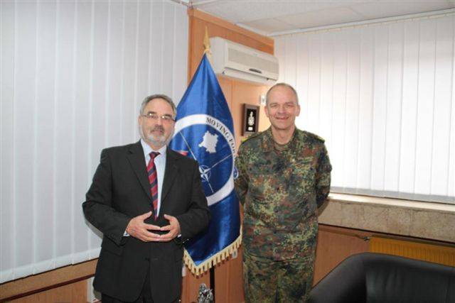 Sekretari i Minstrisë së Mbrojtjes së Gjermanisë vizitoi KFOR-in  