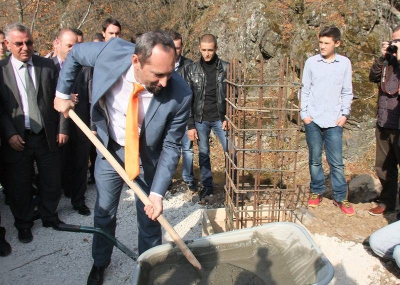 Vihet gurëthemeli i hidrocentraleve në lumin Bistrica