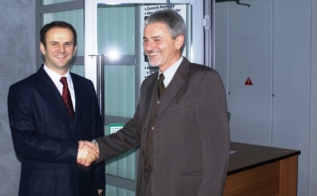 Bisedimet me Serbinë pasi të konsolidohen institucionet