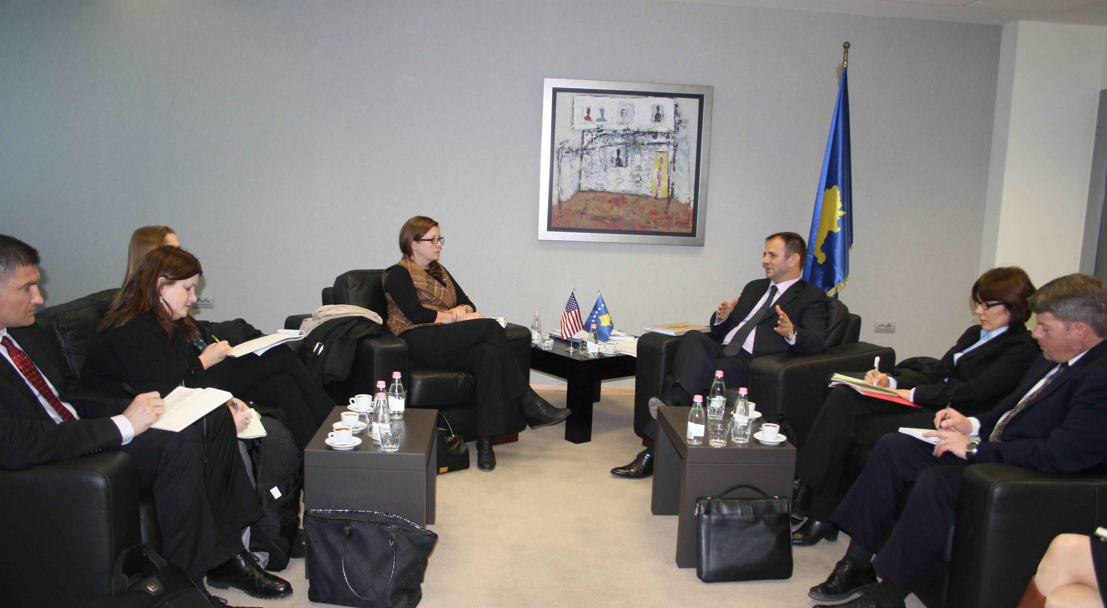 Kuçi u takua me një delegacion të Departamentit të Shtetit të SHBA-ve