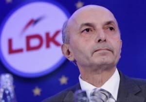 Isa Mustafa trajtohet në spital nga një grip sezonal