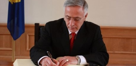 Logjika e vjetër e Presidentit të ri serb, Tomislav Nikoliq